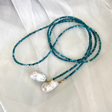 Charger l&#39;image dans la galerie, Single Strand of Blue Apatite &amp; two Large Baroque Pearls Beaded Necklace, 41&quot;inches
