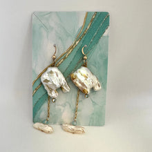 Cargar imagen en el visor de la galería, Boho Chic Square Pearl Earrings with a Touch of Blue, 14kGF
