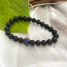 Carica l&#39;immagine nel visualizzatore di Gallery, Matte Black Onyx Stretchy Bracelet For Men with Blue Cz Paved Gunmetal Spacer,  7.5&quot;
