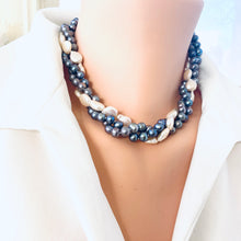 Cargar imagen en el visor de la galería, Multi Strand Twisted Black &amp; White Pearl Necklace, 17&quot;
