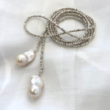 Lade das Bild in den Galerie-Viewer, Single Strand of Silver Pyrite and Large Baroque Pearl Lariat Wrap Necklace, 45&quot;

