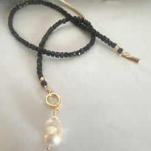 Cargar imagen en el visor de la galería, Black Tourmaline Choker Necklace &amp; Pearl Charm
