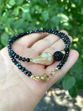 Cargar imagen en el visor de la galería, Festive Black Spinel &amp; Golden Pink Baroque Pearl Necklace
