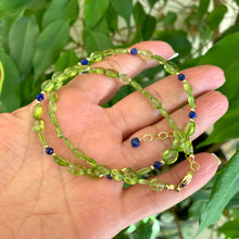 Lade das Bild in den Galerie-Viewer, Peridot and Lapis Lazuli Dainty Short Necklace, Gold Filled, 16&quot;inches, August Birthstone
