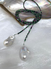 Cargar imagen en el visor de la galería, Ruby Zoisite &amp; Two Baroque Pearl Lariat Necklace | 54&quot;
