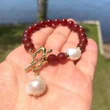 Load image into Gallery viewer, Carnelian and White Baroque Pearl Beaded Bracelet, Gold Plated Details, 7.25&quot;in

