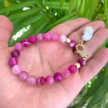Load image into Gallery viewer, Green or Hot Pink Mat Sardonyx Beads Bracelet with Baroque Pearl Charm Pendant, Gold Plated Details, 7&quot;or7.5&quot;inches

