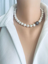 Lade das Bild in den Galerie-Viewer, White Round Edison Pearl Necklace, 11–15mm, CZ Pavé Gunmetal Magnetic Clasp, 16"
