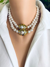 Lade das Bild in den Galerie-Viewer, White Pearl Necklace, 9–11mm, Gold Plated Focal Accent, Magnetic Clasp, 16"–18"
