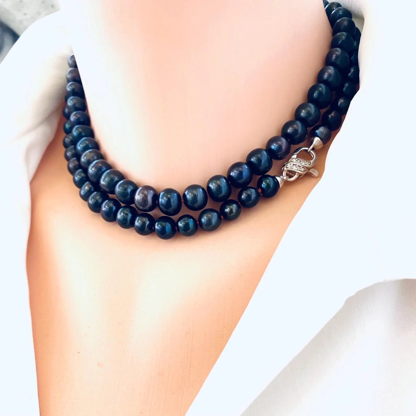 Peacock Navy Blue Pearl Long Necklace