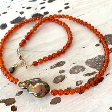 Cargar imagen en el visor de la galería, Burnt Orange Carnelian Beaded Necklace Chain with Fresh Water Peacock Baroque Pearl, Gold Filled, 16.5&quot;inches
