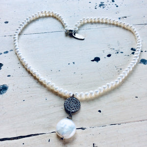 Minimalist Pearl Choker Charm Necklace