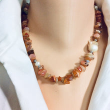Cargar imagen en el visor de la galería, Shaded Carnelian Nuggets Necklace with Large Baroque Pearl and Sterling Silver Details
