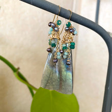 Cargar imagen en el visor de la galería, Labradorite with Amazonite, Green Onyx &amp; Black Pearls Cluster Earrings, Gold Filled, 57MM
