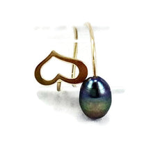 Cargar imagen en el visor de la galería, Solid Gold 18K Minimalist Heart Pearl Ring
