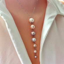 Lade das Bild in den Galerie-Viewer, Graduating Pearl &amp; Gold Necklace, Pearl Cascade Pendant, 18k Solid White Gold
