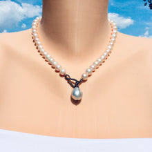 Cargar imagen en el visor de la galería, Classy Diamond Pink Pearl Necklace at $450
