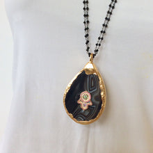 Load image into Gallery viewer, Hamsa Agate Pendant Necklace
